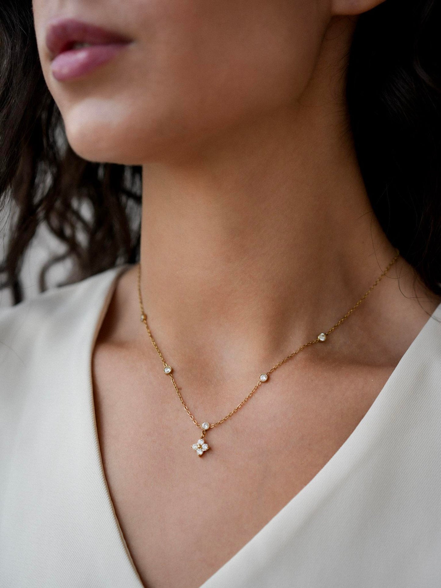 Petite Fleur Necklace