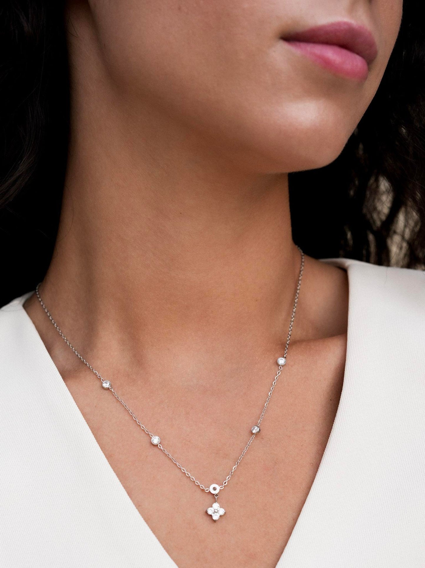 Silver Petite Fleur Necklace